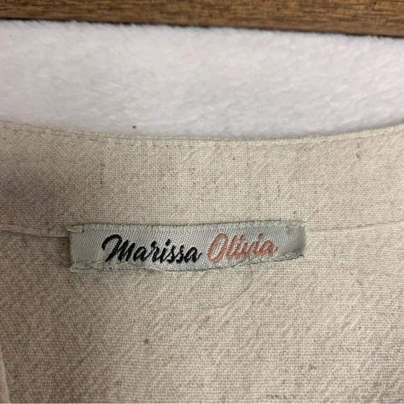 Marissa Olivia beige tunic dress deep frontV guessing a size large no tag - Picture 4 of 5